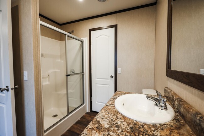 Building Photo - 415 Hillsdale Rd