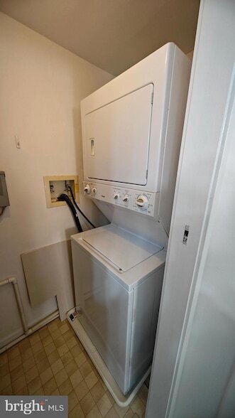 Building Photo - 9813 Hellingly Pl