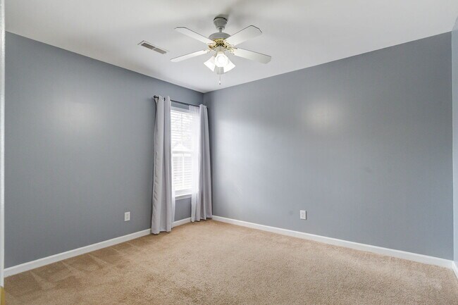 Building Photo - 7856 High Maple Cir