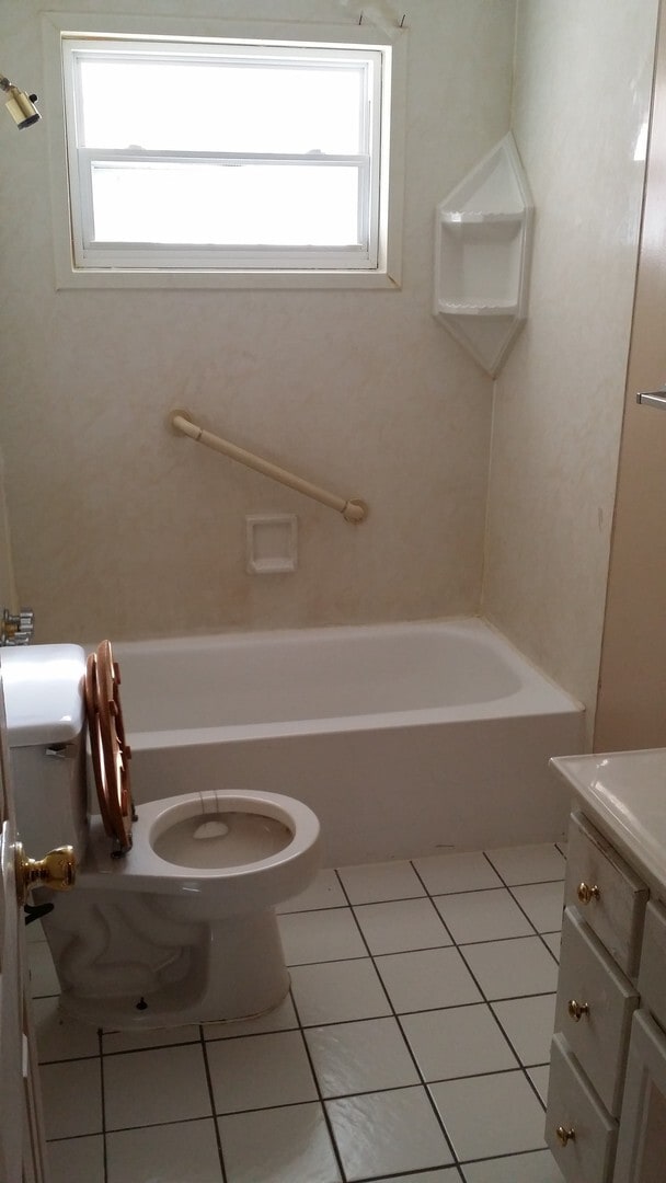 Building Photo - Nice 4 BD/ 1.5 BA Home