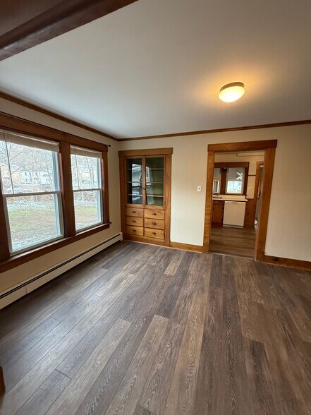 Building Photo - 58 Frost Pl