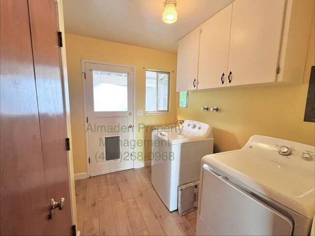 Building Photo - Spacious Los Gatos Home, Tranquil Views. A/C & Award Winning Schools!