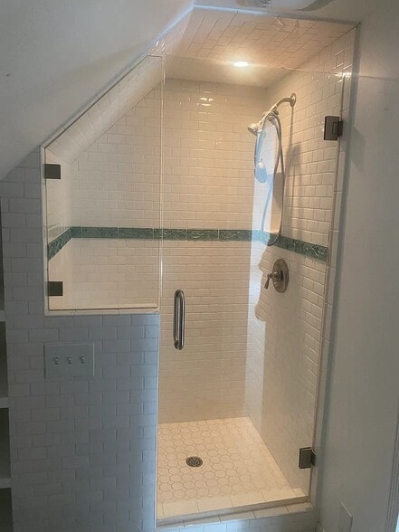 Building Photo - 5571 Palm Ave