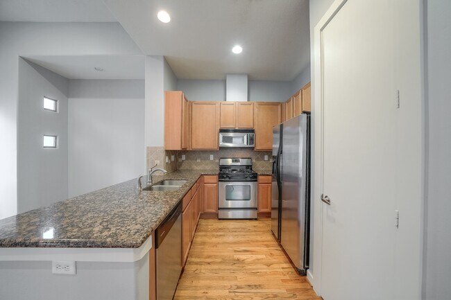 Building Photo - 1148 Patterson St