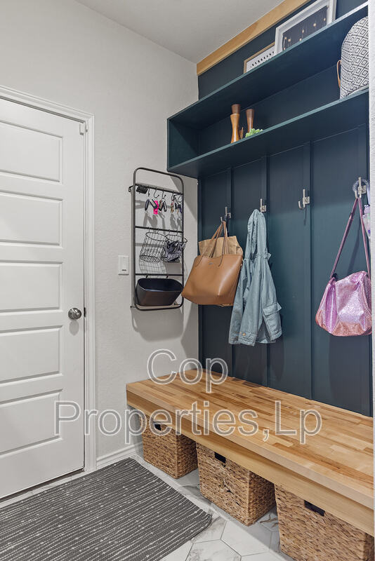 Building Photo - 2259 Gran Cielo Trl