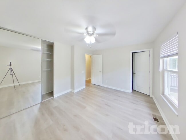 Building Photo - 2415 Sarthe Ct