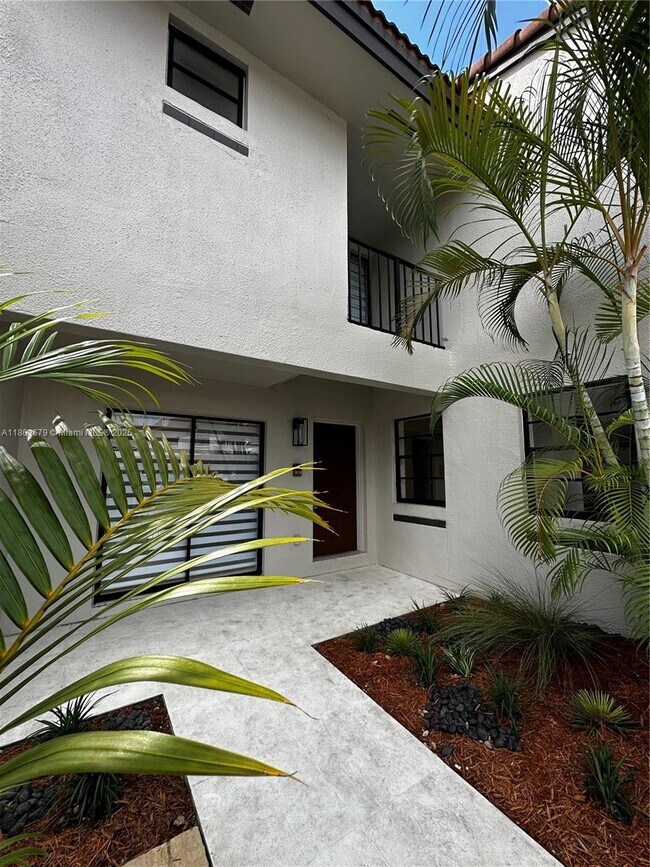 Building Photo - 13440 SW 62nd St