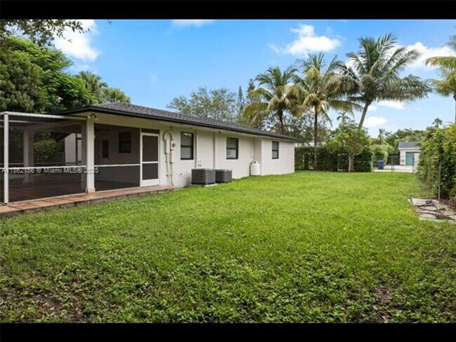 Building Photo - 5191 SW 67th Ave