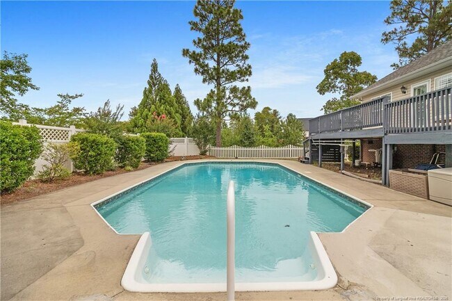 Building Photo - 108 Camberly Ln