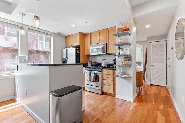 Building Photo - 2535 13th St NW