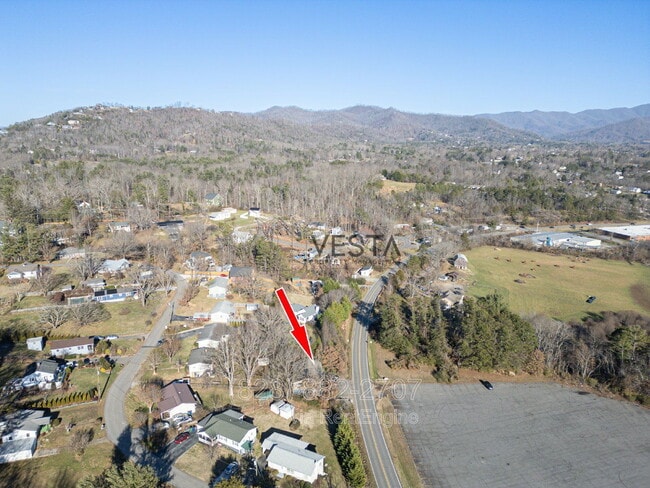Building Photo - 130 Reems Creek Rd