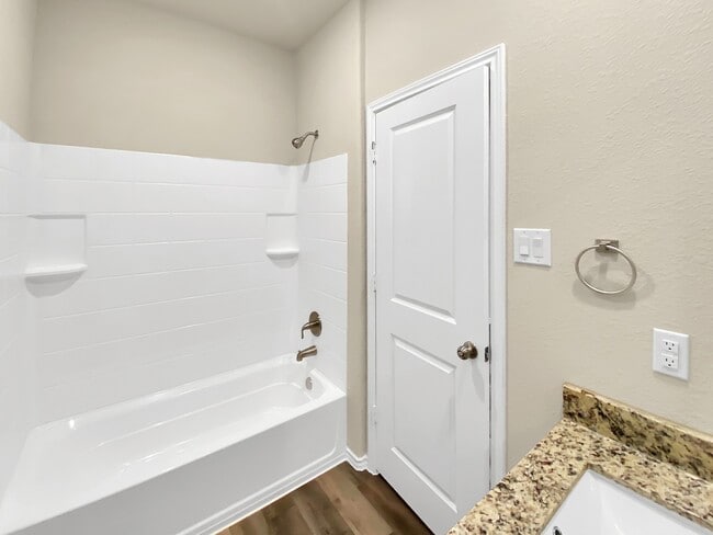 Building Photo - 11593 Persimmon St