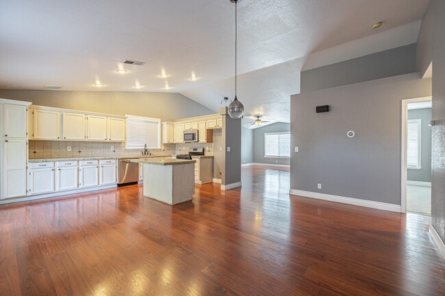 Building Photo - 44322 Brandon Thomas Way