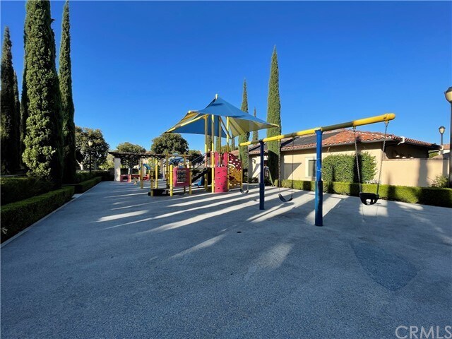 Building Photo - 36 Calypso