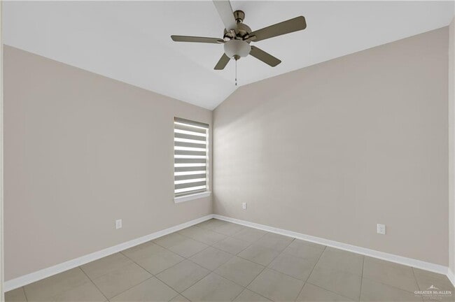 Building Photo - 23 Sereno St