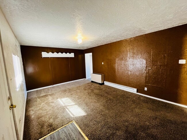 Building Photo - 3 bed 1 bath