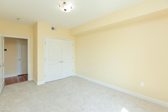 Building Photo - Tanner's Landing