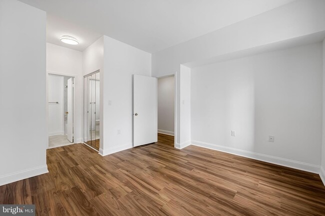 Building Photo - 13 Andrew Pl