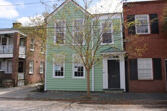 Building Photo - 2 bed / 2 bath w/Study on Wentworth St! ~ Available on May 30, 2025