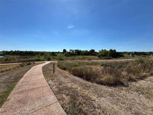 Building Photo - 247 Simon