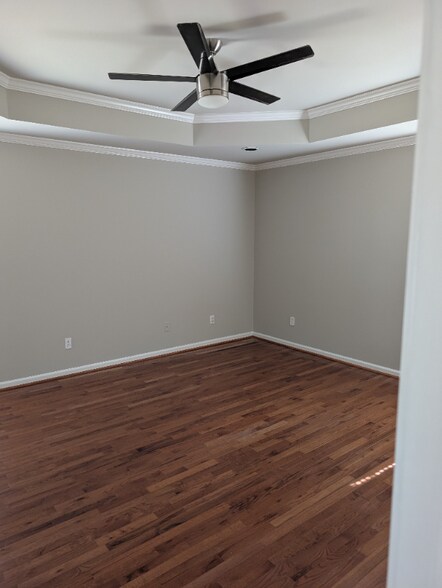 Building Photo - 1009 Saddlecreek Pkwy