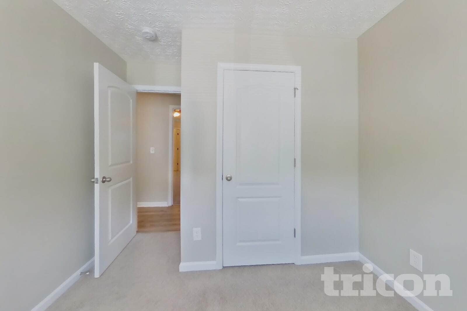 Building Photo - 6300 Ellenwood Dr