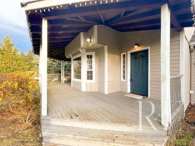 Building Photo - Stunning 3-Bedroom Home with Vaulted Ceilings, RV Parking & Fenced Yard!