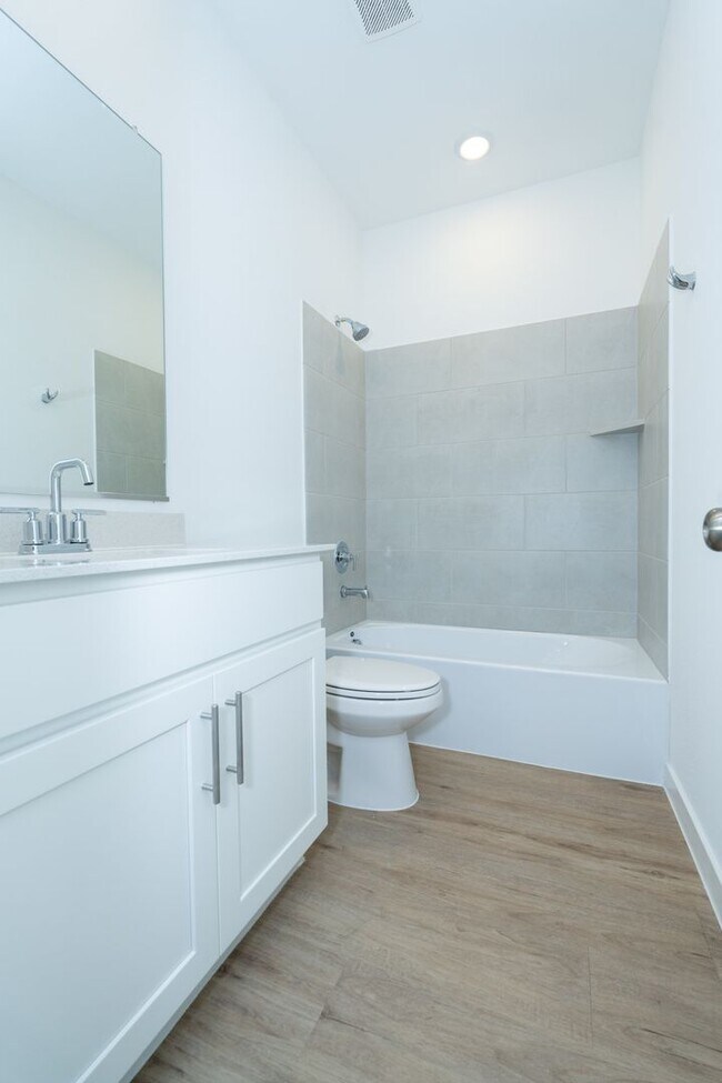 Building Photo - BRAND NEW 2025 Construction - 4BR/3BA Single-Family Home in Northlake Estates