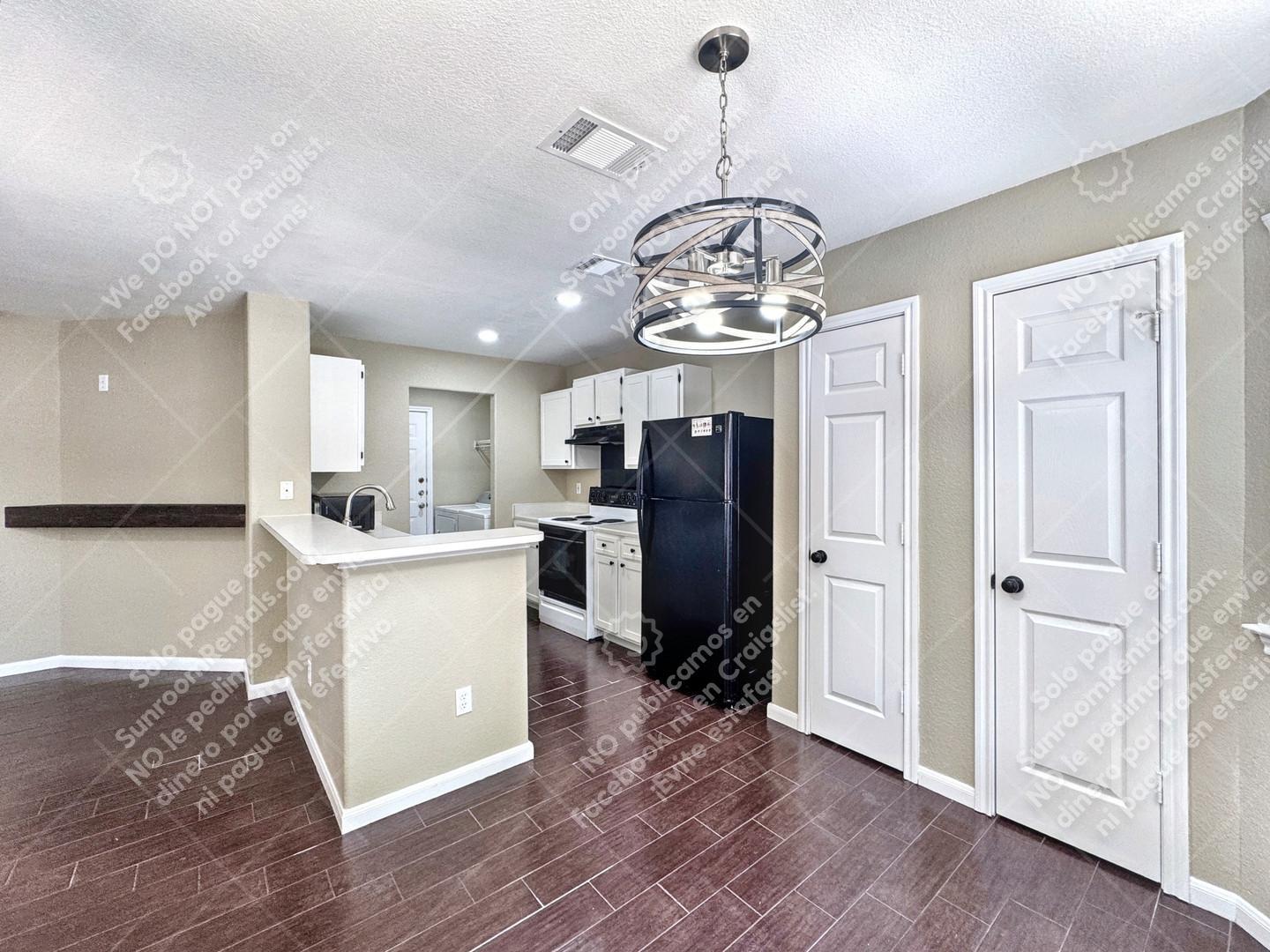 Building Photo - 833 Sagewood Trail