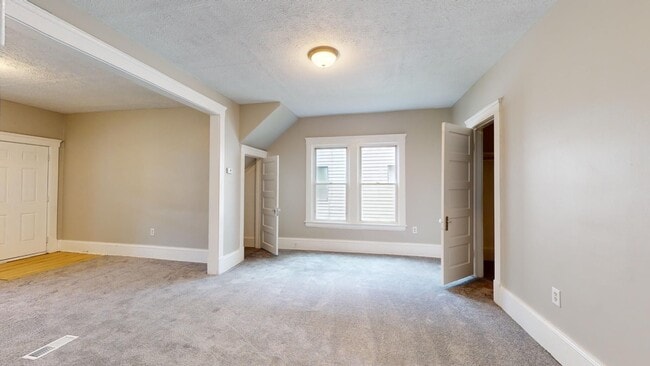 Building Photo - 2053 W.99th