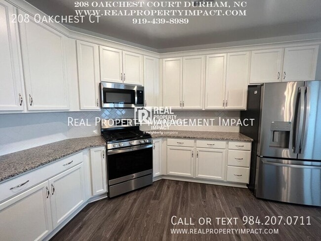 Building Photo - 208 Oakchest Ct