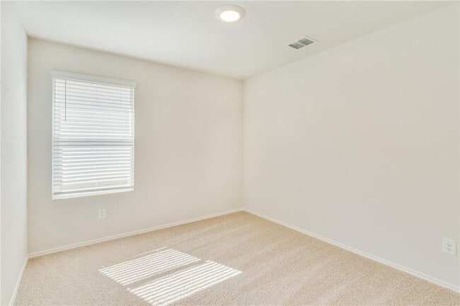 Building Photo - 821 Indigo Wy
