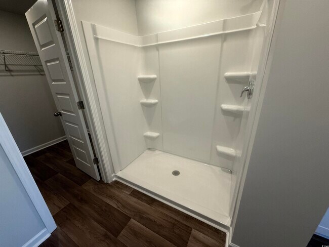 Building Photo - 517 Cambria Dr