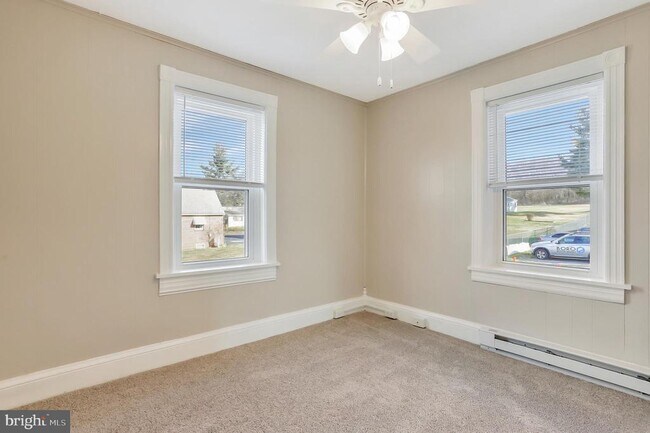 Building Photo - 8964 Anthony Hwy