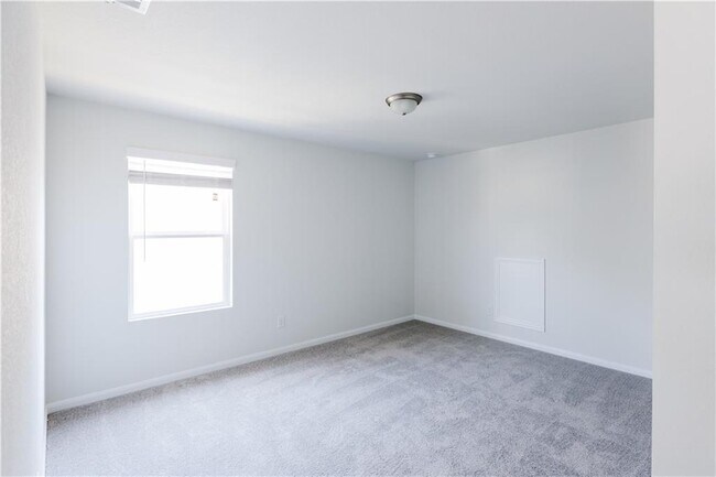 Building Photo - 245 Crystal Brook Dr