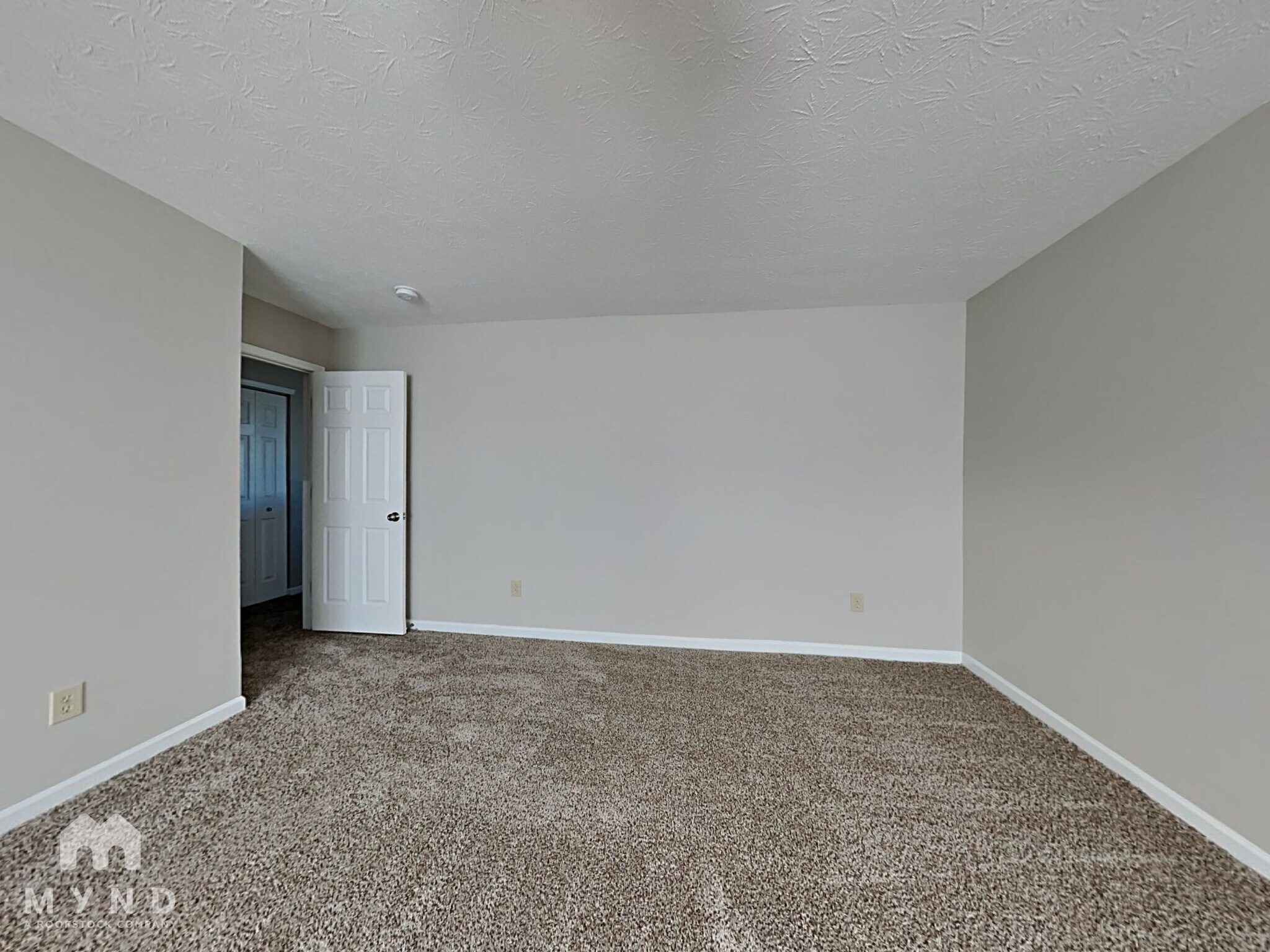 Building Photo - 2352 Rosewood Dr