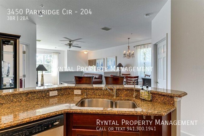 Building Photo - 3450 Parkridge Cir