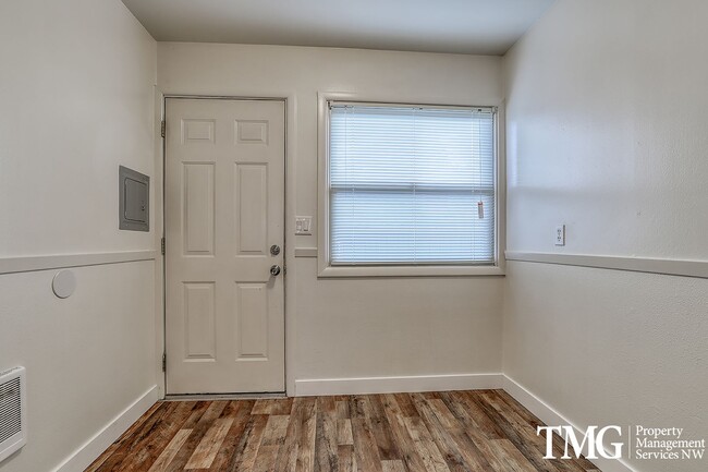 Building Photo - 1 BD Portland Living in the Heart of Richmond!