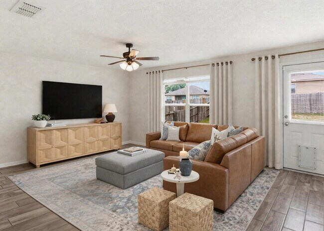 Building Photo - Charming 3-bedroom, 2-bath home located in the gated community of Southern Hills!