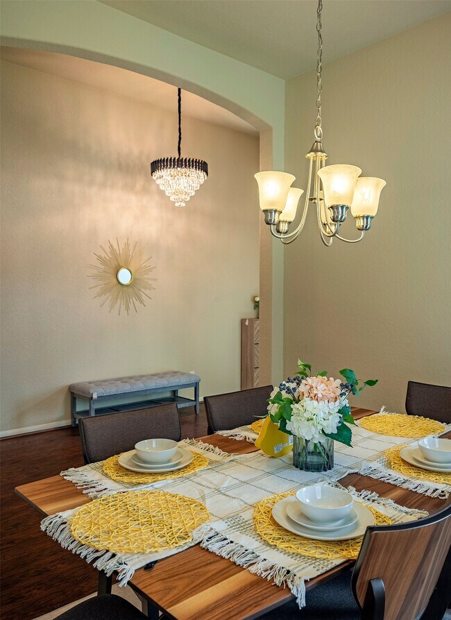 Building Photo - 4423 Hidden Oaks Wy