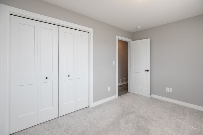 Building Photo - 3715 Fernwood Ln SW