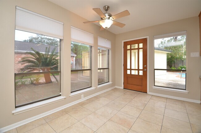 Building Photo - 12310 Burgoyne Dr