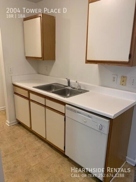 Building Photo - 2004 Tower Pl