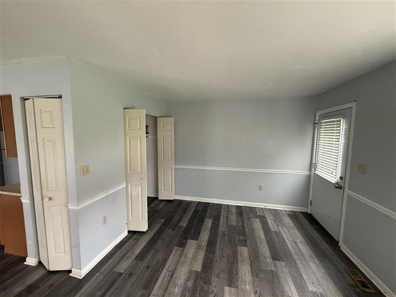 Living Room - 907 La Tourrette Ct