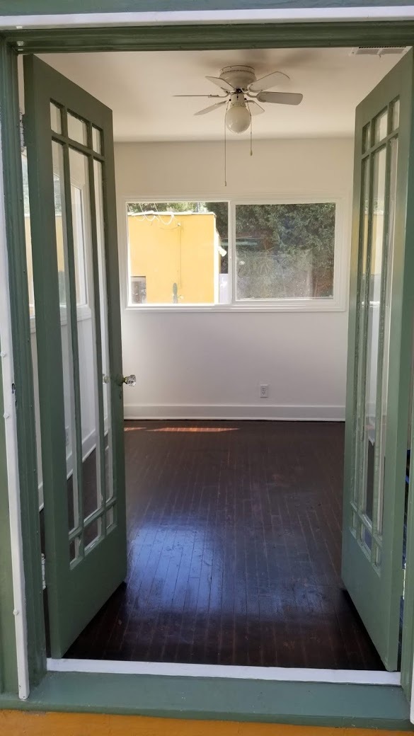 view from patio into sun room - 5428 Edgewood Pl