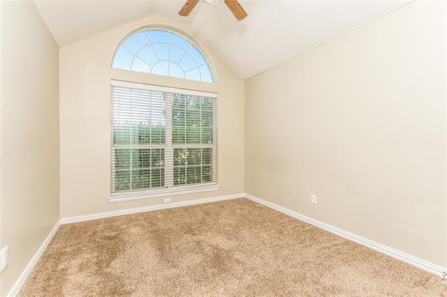 Building Photo - 112 Currie Ct
