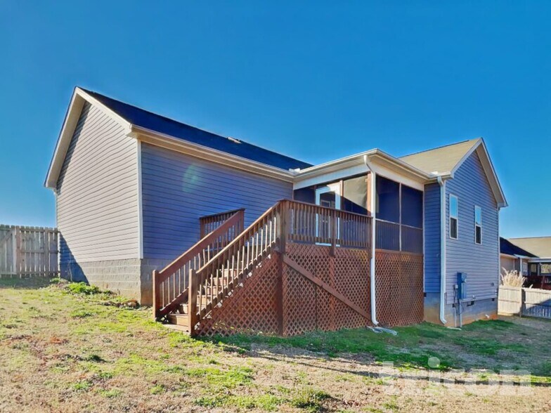 Building Photo - 302 Oxfordshire Dr