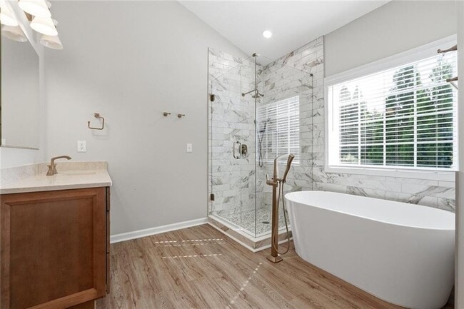 Building Photo - 2725 Blackstock Dr
