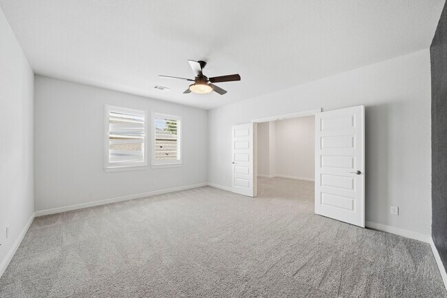 Building Photo - 5314 Isidore Ln