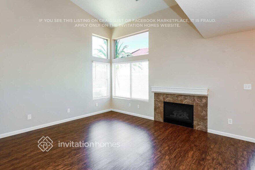 Building Photo - 1802 Gardenia Ct